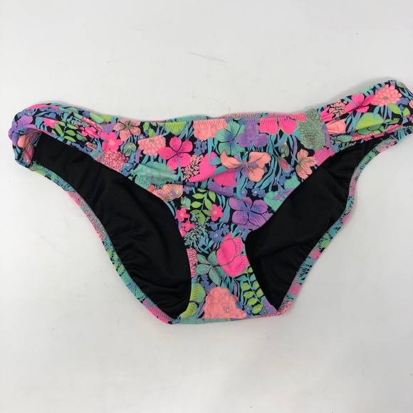 Victoria's Secret The Flirt Bandeau Purple Bikini - Picture 4 of 8